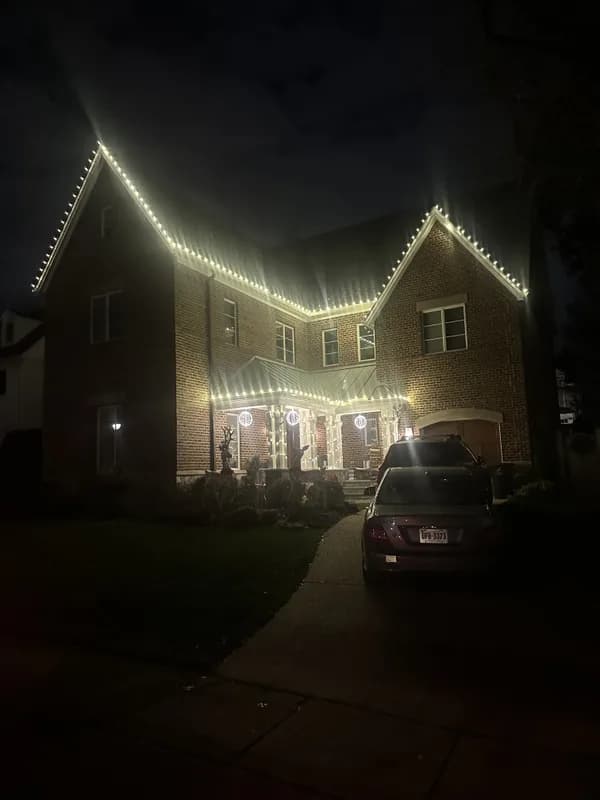 Christmas light installation in Arlington, Virginia by Light DMV — professional holiday lighting service