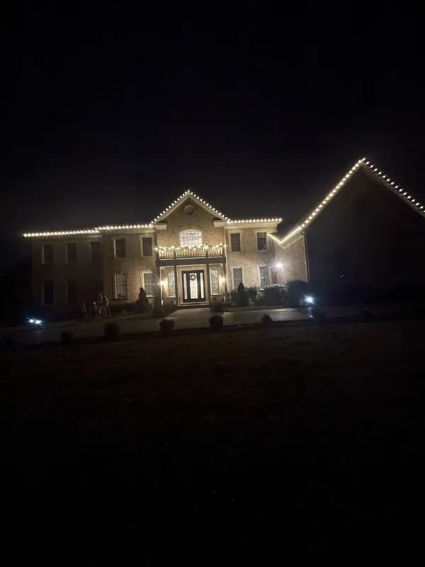 Christmas light installation in Herndon, VA — LightDMV