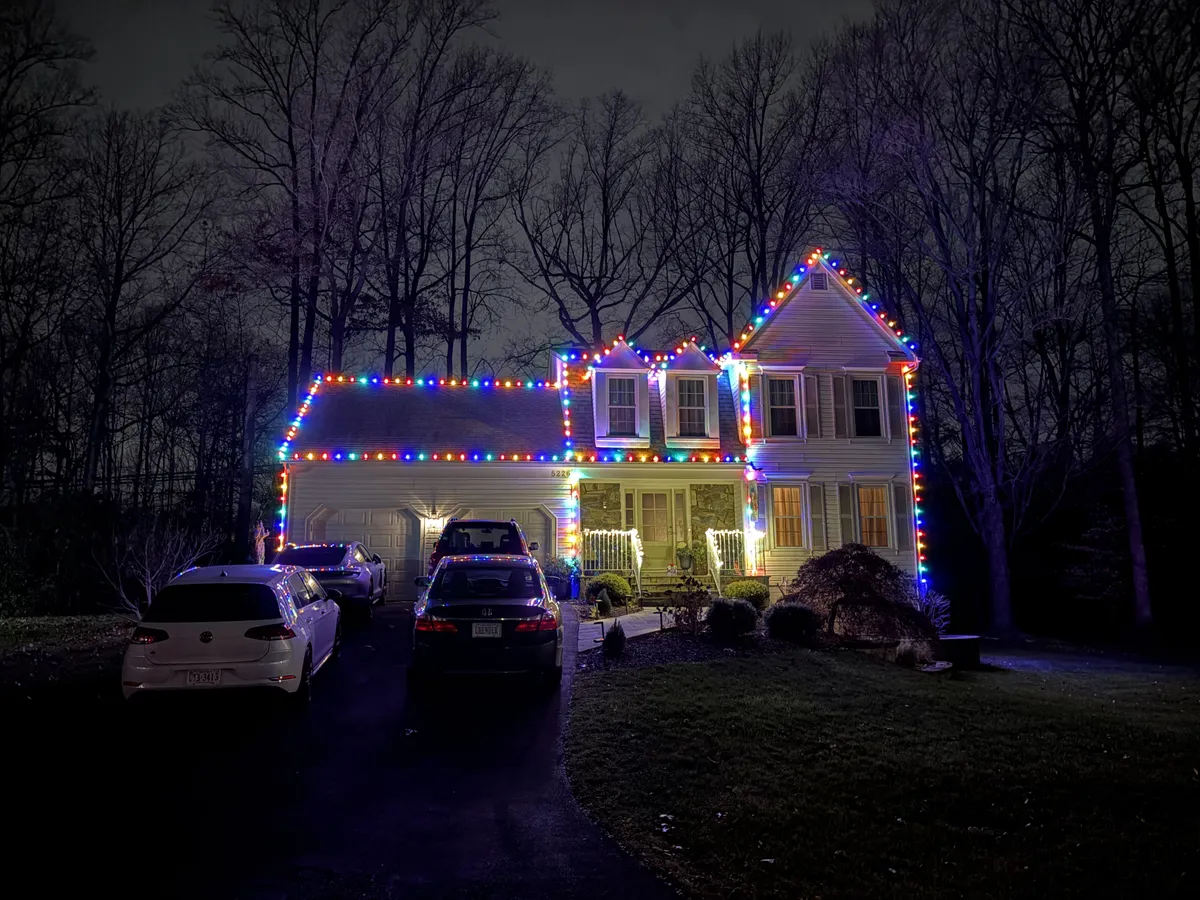 Christmas light installation in Arlington, VA — LightDMV