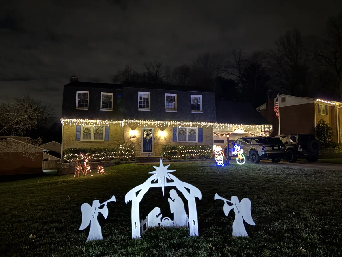 Christmas light installation in Fairfax, VA — LightDMV
