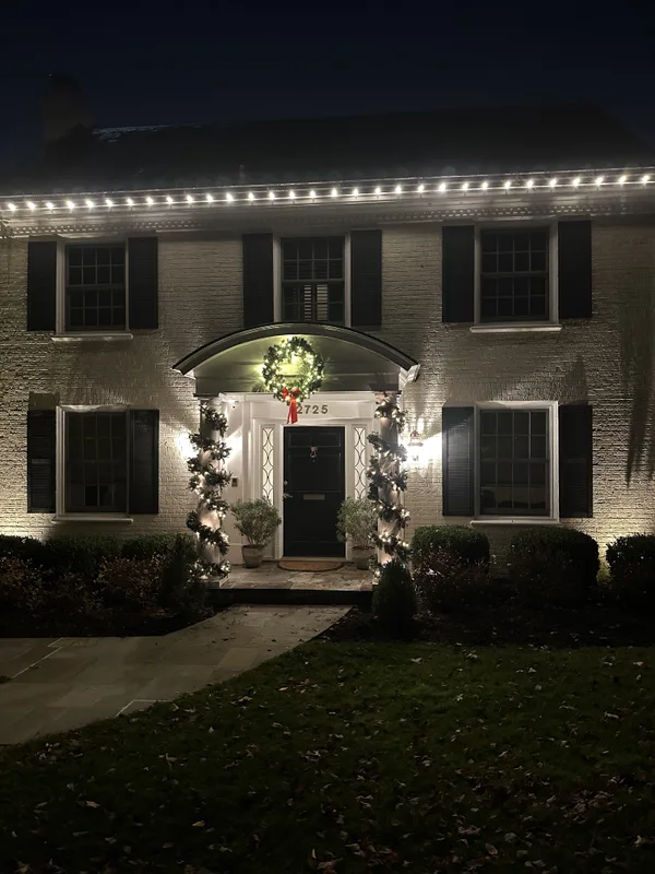 Christmas light installation in North Bethesda, MD — LightDMV